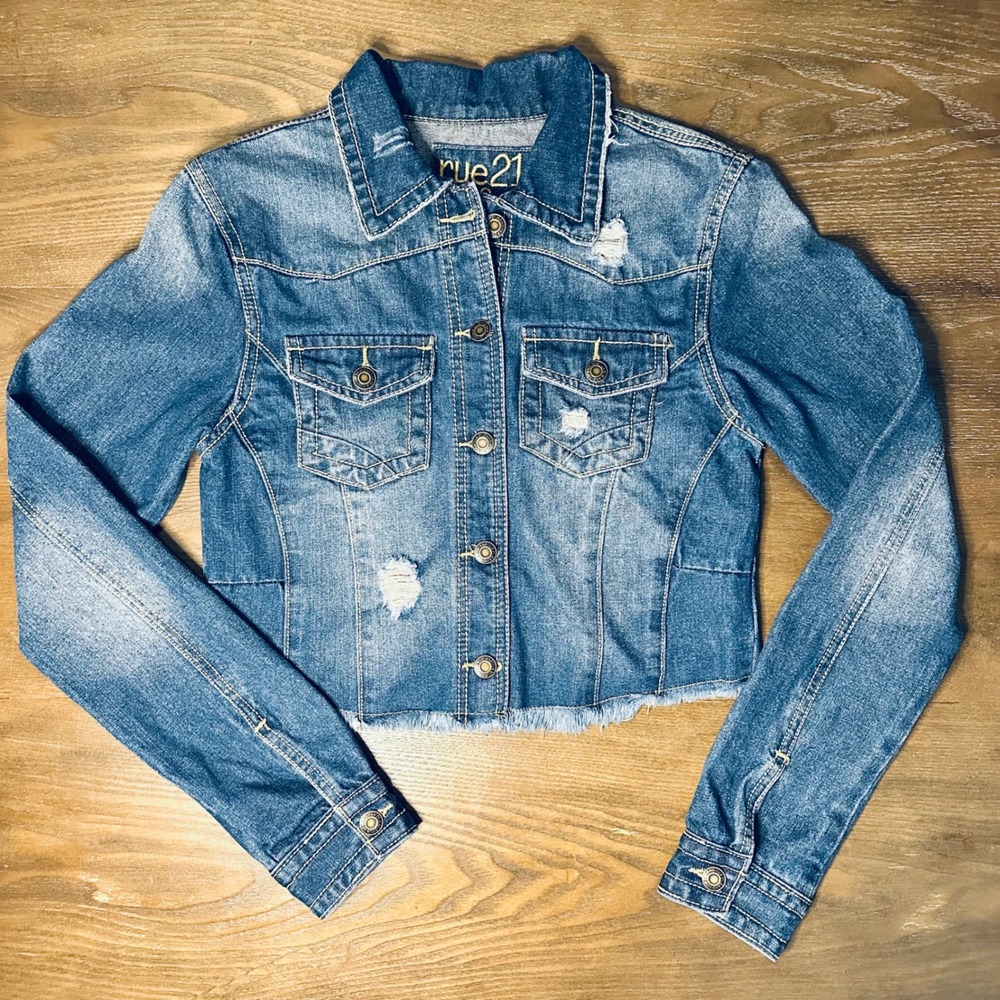 Rue 21 Y2K Cropped Denim Jacket Distressed Frayed Hem Blue Women's Size Small‎
